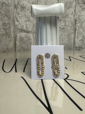 Gold Textured Oval Link Earrings - Women Jewelry